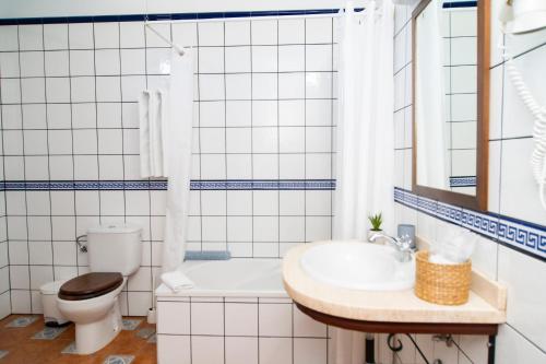 Habitación Doble Deluxe del hotel El Tejar. Foto 11