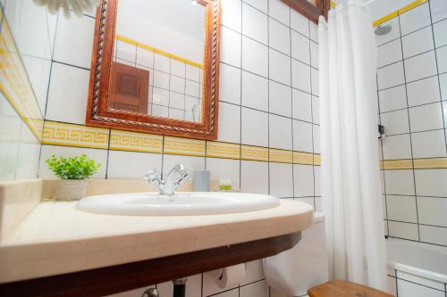 Habitación Doble del hotel El Tejar. Foto 16