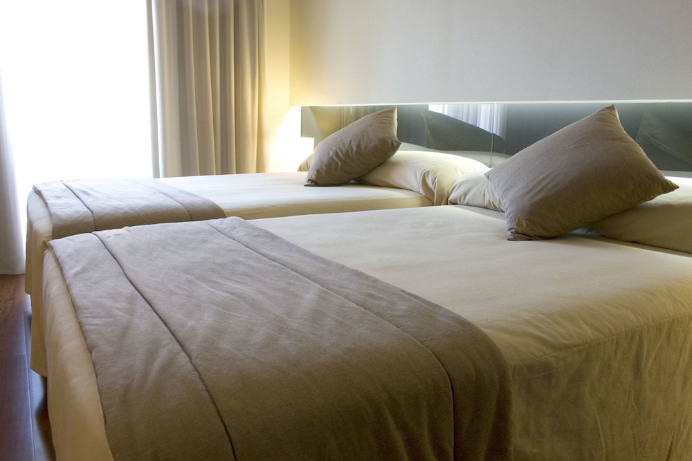 Habitación doble superior, balcón (Spa access) del hotel Thalasia Costa De Murcia. Foto 3