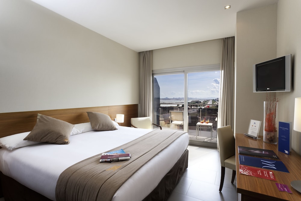 Habitación familiar del hotel Thalasia Costa De Murcia