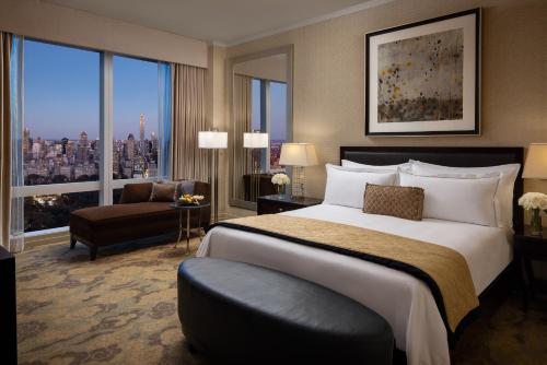 Habitación Premier King con vista a Central Park del hotel The Mandarin Oriental. Foto 4