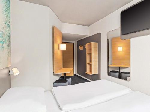 Habitación Estándar con 1 cama doble del hotel Ibis Budget Luebeck City Sued. Foto 2