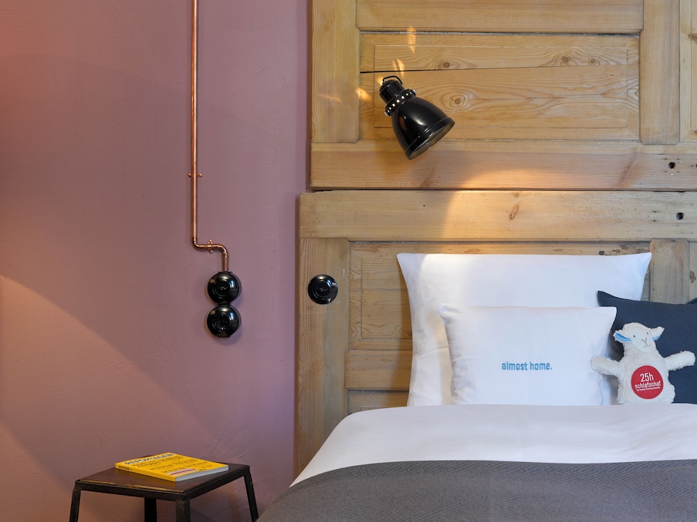 Grande del hotel 25hours Altes Hafenamt. Foto 1
