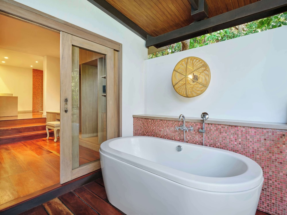 Suite con Piscina en la Ladera con Vistas al Mar del hotel Garrya Tongsai Bay Samui. Foto 6