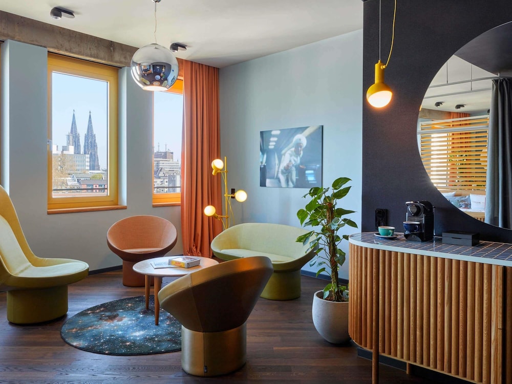 Extra Grande del hotel 25hours The Circle. Foto 6