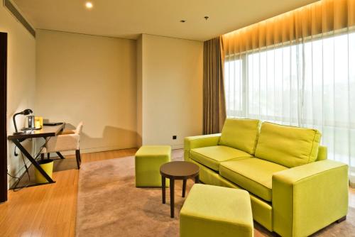 Suite Executive del hotel Golden Tulip São João Da Madeira. Foto 12