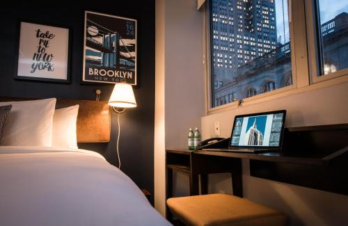 Alojamiento Contemporáneo con cama extragrande del hotel U Hotel Fifth Avenue. Foto 1