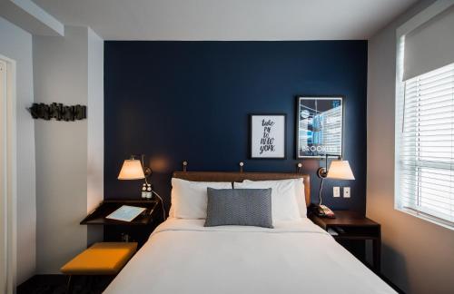 Alojamiento Contemporáneo con cama grande del hotel U Hotel Fifth Avenue. Foto 1