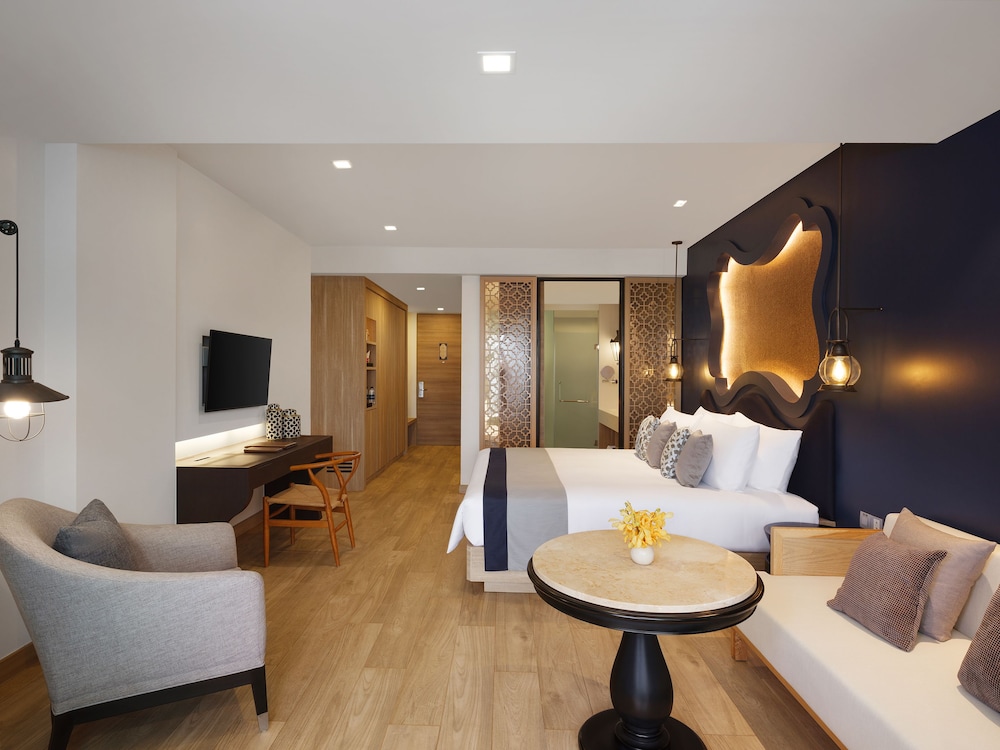 Suite Deluxe con Acceso a la Piscina, Vistas al Jardín, 1 Cama King del hotel Avista Grande Phuket Karon - Mgallery. Foto 1