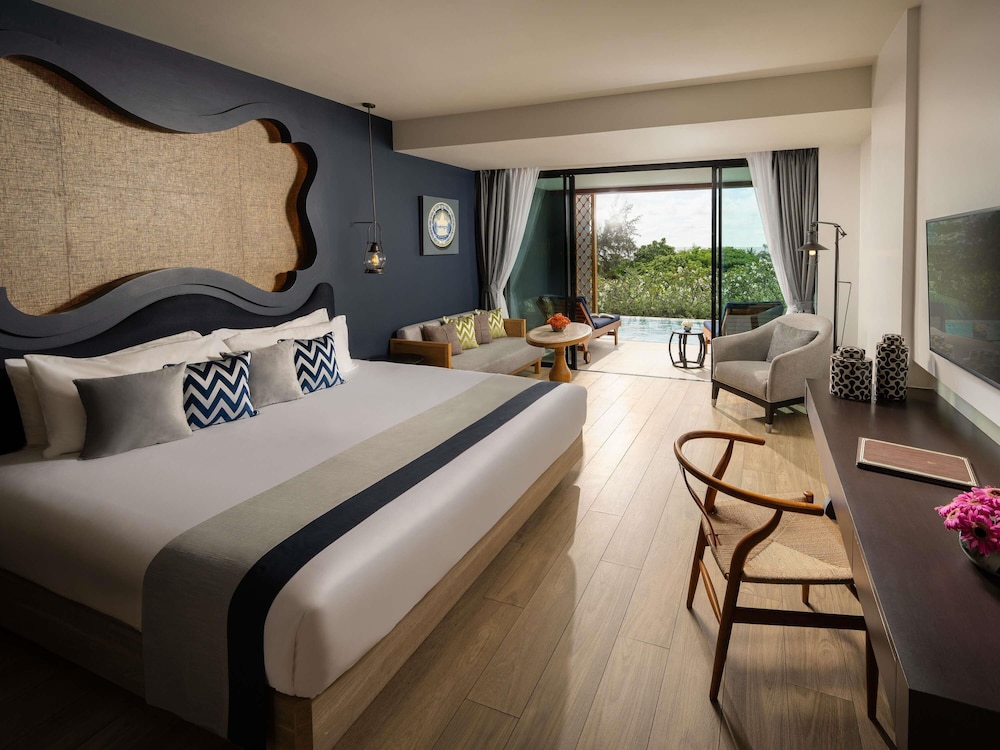 Suite Deluxe con Acceso a la Piscina, Vistas al Mar, 1 Cama King del hotel Avista Grande Phuket Karon - Mgallery
