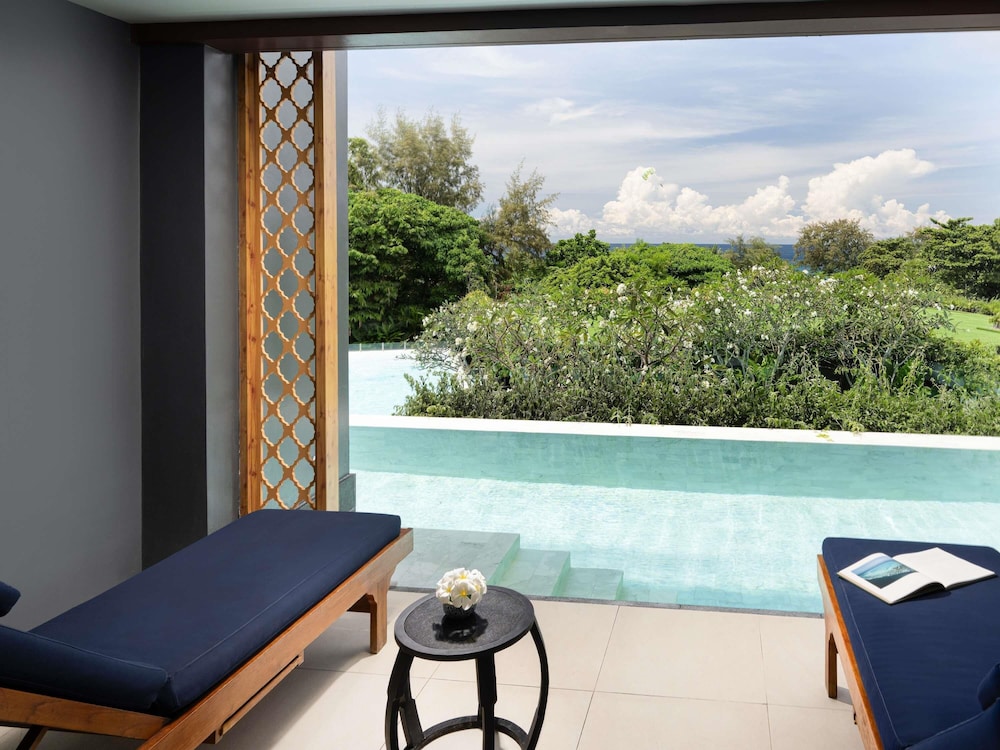 Suite Deluxe con Acceso a la Piscina, Vistas al Mar, 1 Cama King del hotel Avista Grande Phuket Karon - Mgallery. Foto 4