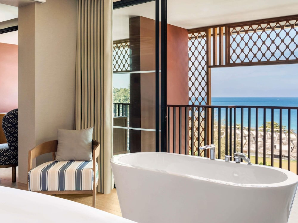 Suite Avista, 2 Dormitorios, Vistas al Mar, Balcón del hotel Avista Grande Phuket Karon - Mgallery. Foto 7