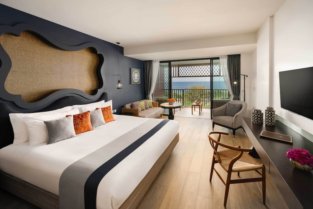 Habitación Premier, Vistas al Mar, 1 Cama King, Balcón del hotel Avista Grande Phuket Karon - Mgallery. Foto 7