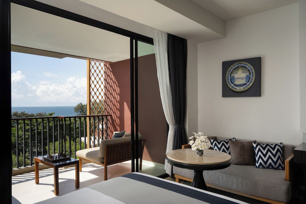 Habitación Premier, Vistas al Mar, 1 Cama King, Balcón del hotel Avista Grande Phuket Karon - Mgallery. Foto 10