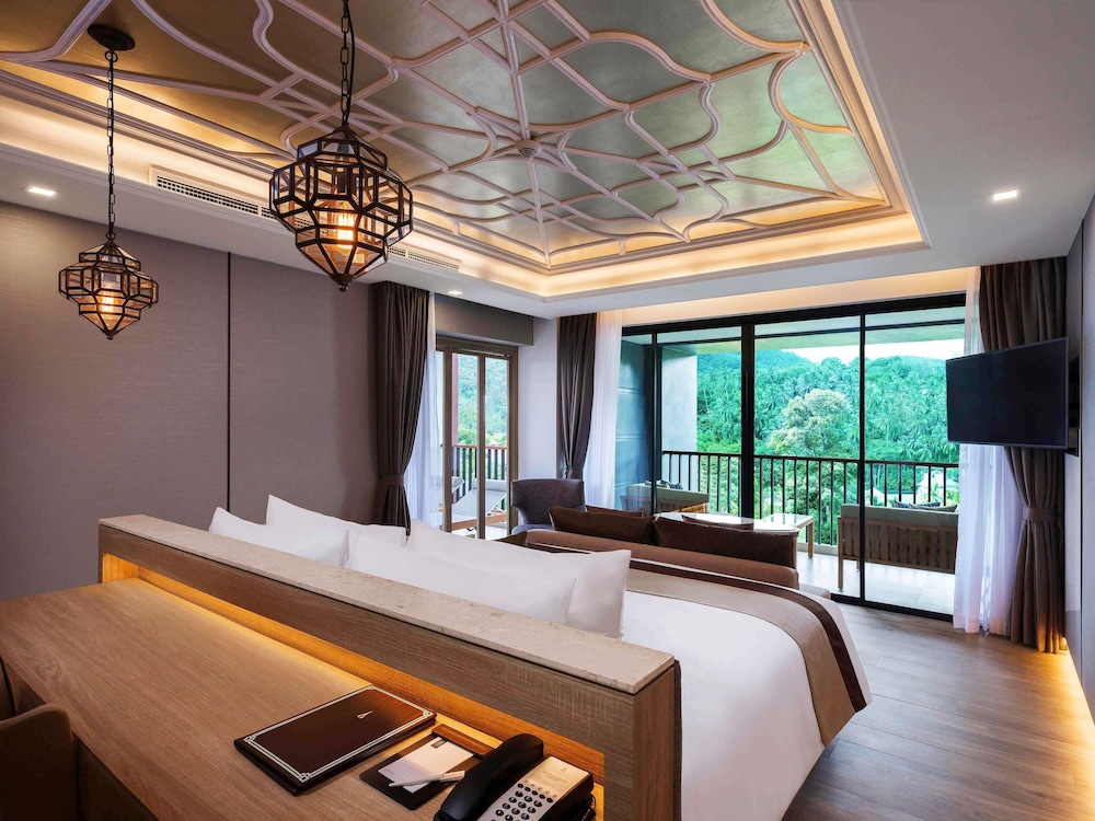 SUITE DELUXE CON BAÑERA DE HIDROMASAJE, VISTAS A LA MONTAÑA, 1 CAMA KING del hotel Avista Grande Phuket Karon - Mgallery. Foto 6