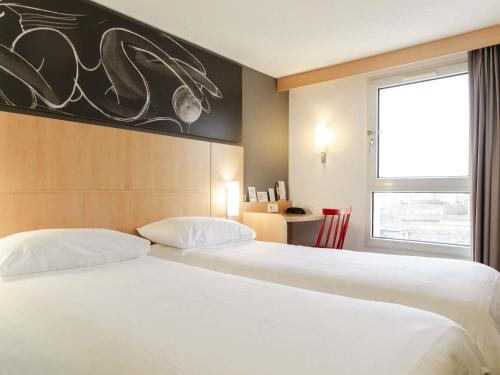 Habitación Doble Estándar - 2 camas del hotel Ibis Roscoff Bord De Mer