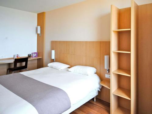 Habitación Estándar con vistas al mar - 1 cama doble del hotel Ibis Roscoff Bord De Mer. Foto 3
