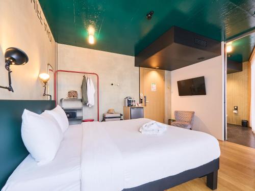 Habitación Doble Executive del hotel Ibis Styles Bern City. Foto 4