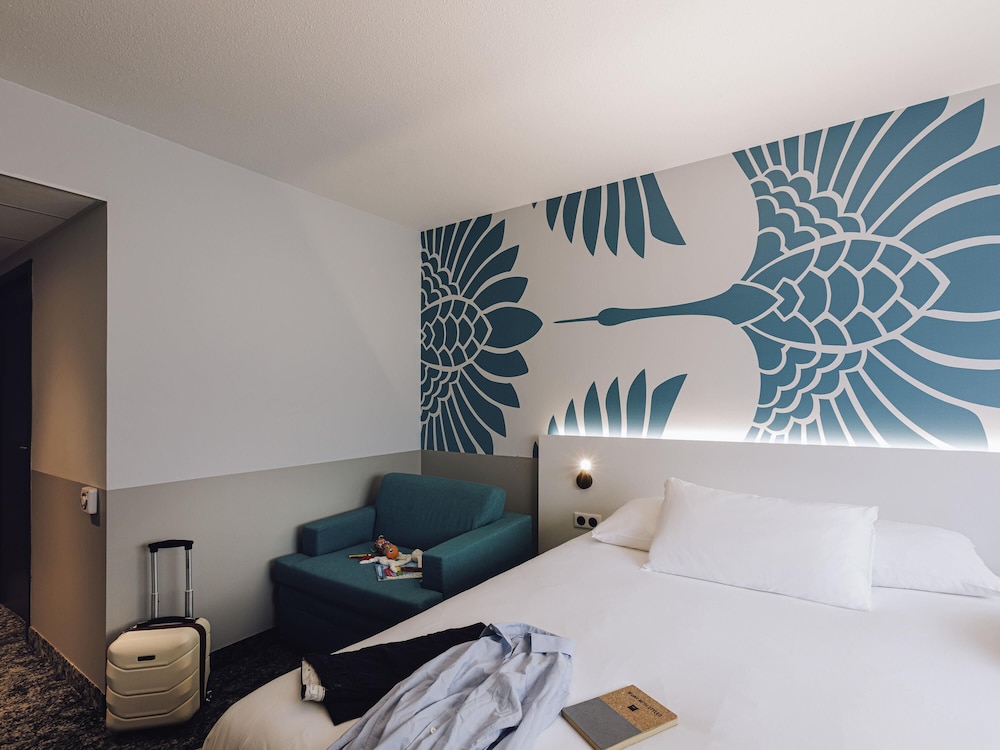 Habitación estándar con 1 cama doble y 1 sofá convertible para 1 persona del hotel Ibis Styles Nancy West Laxou. Foto 5