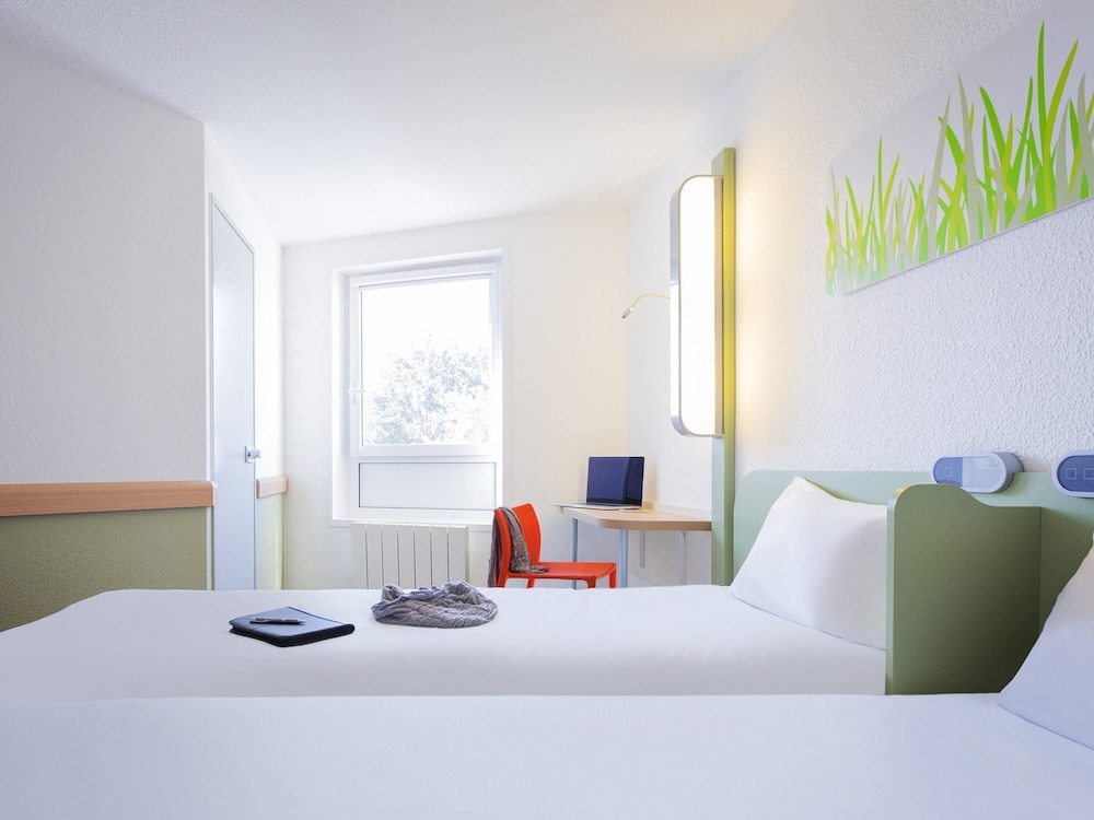 HABITACIÓN DOBLE CON CAMAS SEPARADAS - Habitación con camas individuales del hotel Ibis Budget Limoges. Foto 3