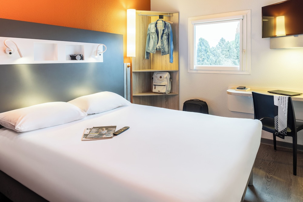 Doble - Habitación con cama grande del hotel ibis budget Carcassonne La Cité. Foto 6