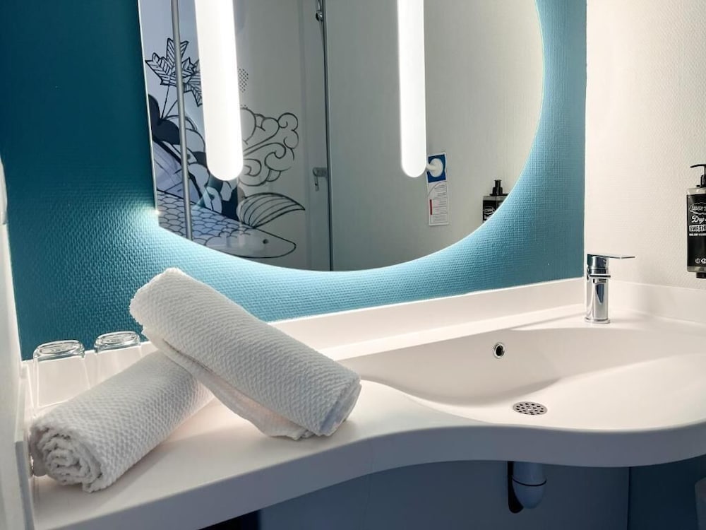 Doble - Habitación con cama grande del hotel ibis budget Carcassonne La Cité. Foto 14