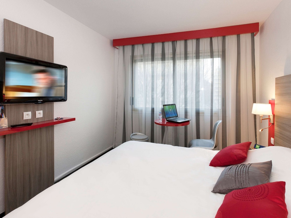 Habitación Standard con una cama doble del hotel Ibis Styles Grenoble Centre Gare. Foto 5