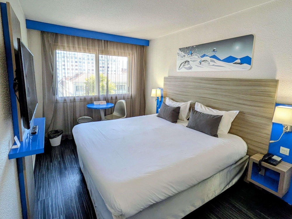 Habitación Standard con una cama doble del hotel Ibis Styles Grenoble Centre Gare. Foto 10