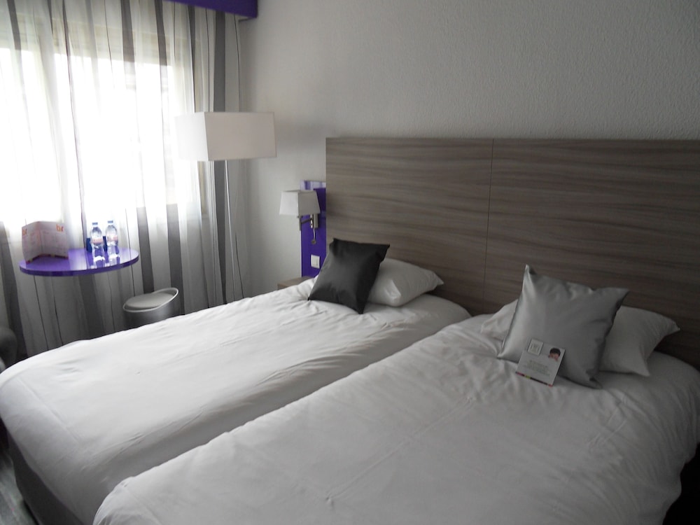 Habitación Standard con dos camas individuales del hotel Ibis Styles Grenoble Centre Gare. Foto 1