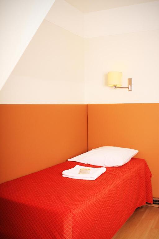 Habitación Individual - Ducha y aseo compartidos en la planta del hotel Marignan