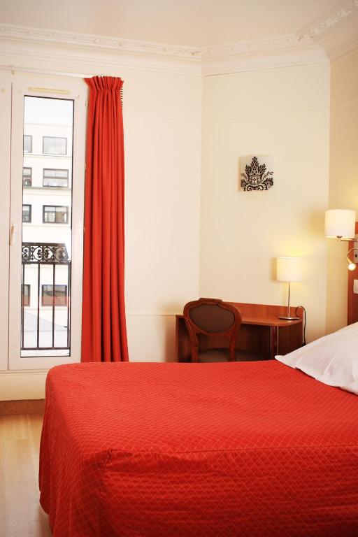Habitación Doble - Ducha y aseo compartidos en la planta del hotel Marignan
