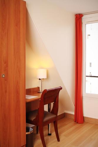 Habitación Doble con aseo privado - Ducha compartida en la planta del hotel Marignan. Foto 2