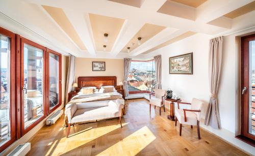 Suite Panorama con vistas al castillo del hotel Majestic Plaza Prague