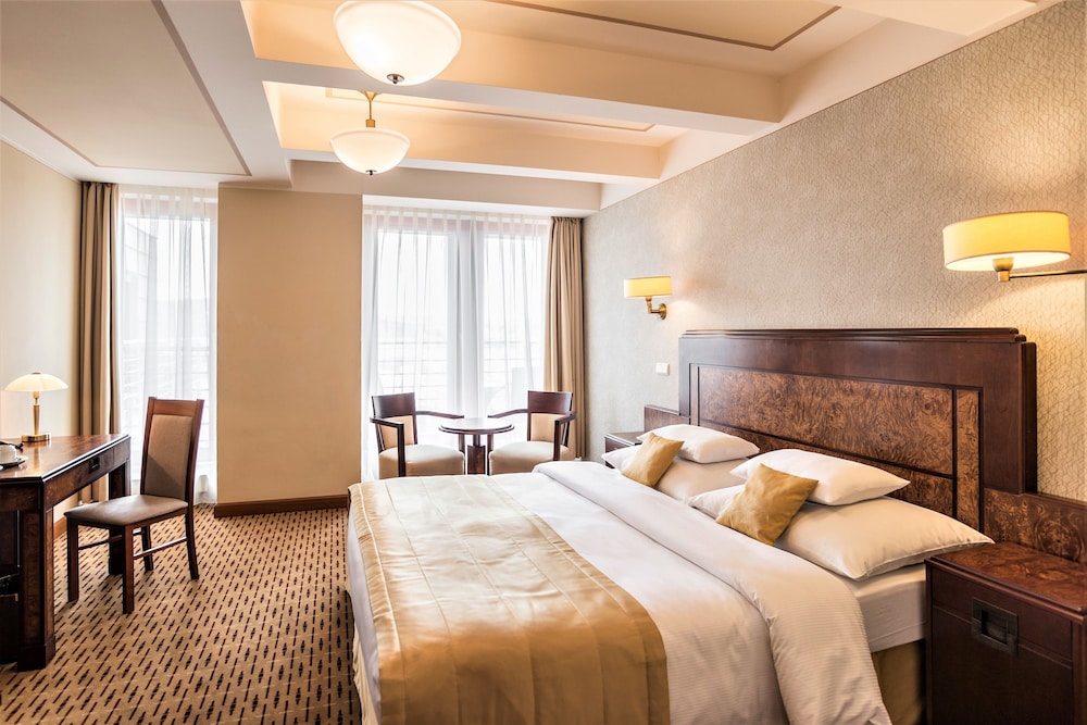 Habitaciones Deluxe del hotel Majestic Plaza Prague. Foto 2