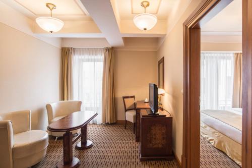 Suite Panorama del hotel Majestic Plaza Prague. Foto 5