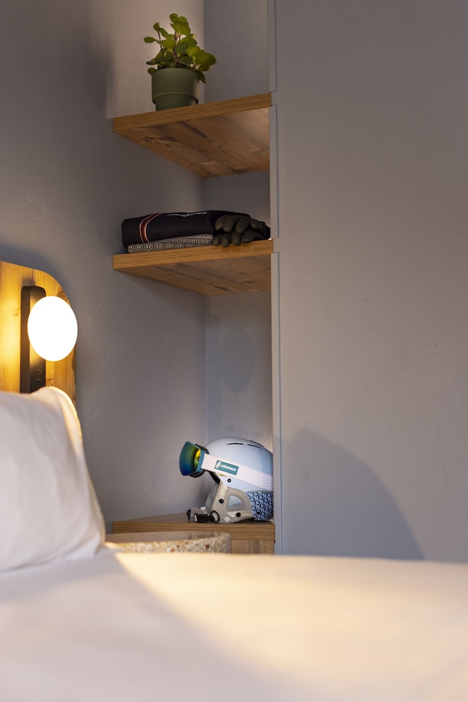 Habitación doble con cama doble o 2 camas individuales del hotel Ibis Styles Les Houches Chamonix. Foto 3