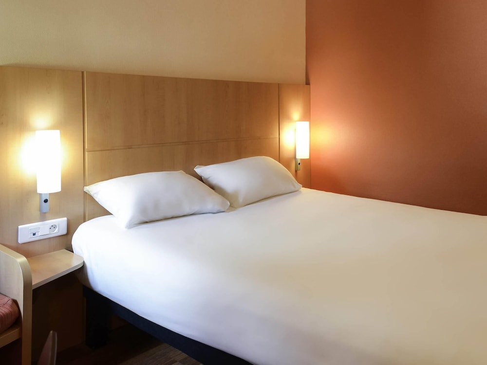 Habitación Estándar con 1 cama doble del hotel Ibis Nevers. Foto 5
