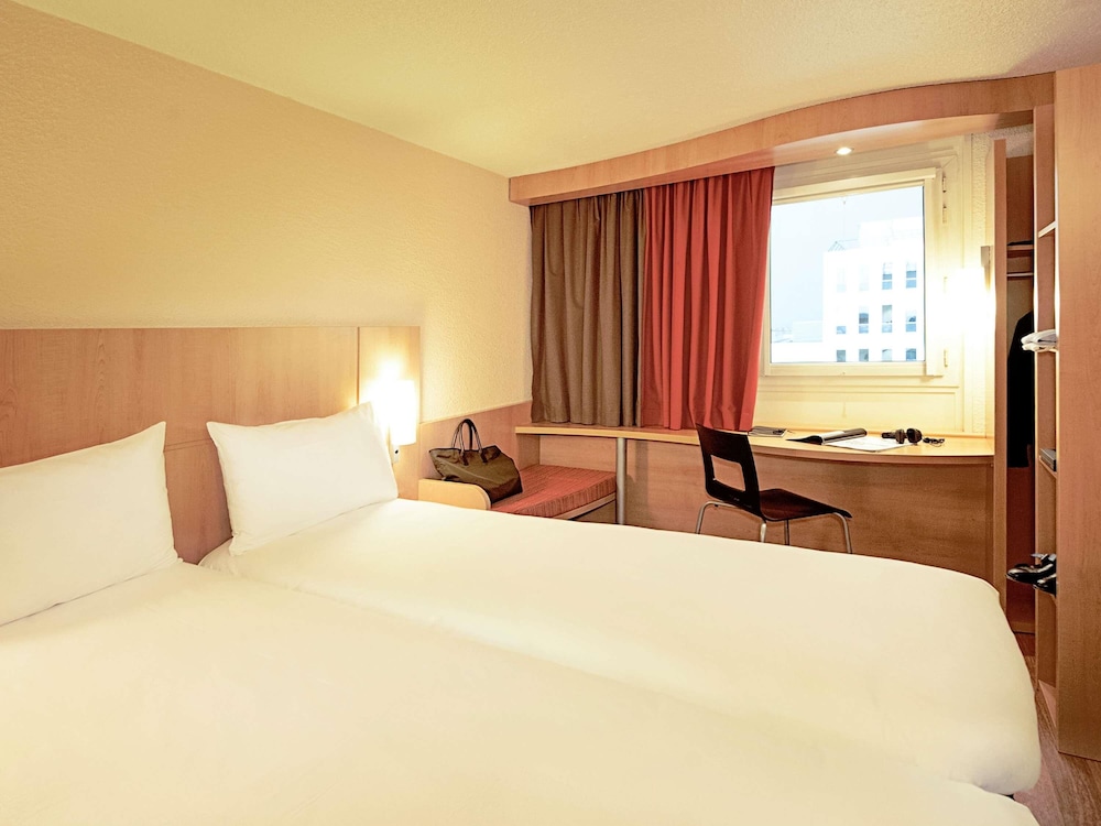 Habitación Estándar con 1 cama doble del hotel Ibis Nevers. Foto 8