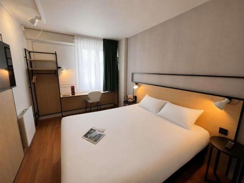 Habitación Doble Estándar del hotel Ibis Alençon. Foto 3