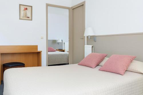 Suite Familiar con cocina americana del hotel Du Parc Montsouris. Foto 7