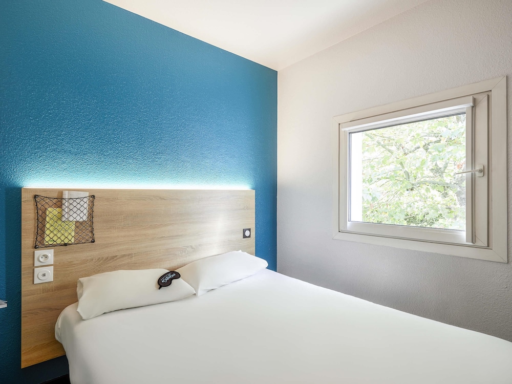 Habitación Cabrio con baño privado - Nueva #ontheroad del hotel Hotelf1 Dole Jura. Foto 1