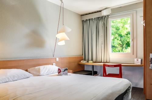 Habitación Estándar con 1 cama doble del hotel Ibis Salon De Provence Sud. Foto 10