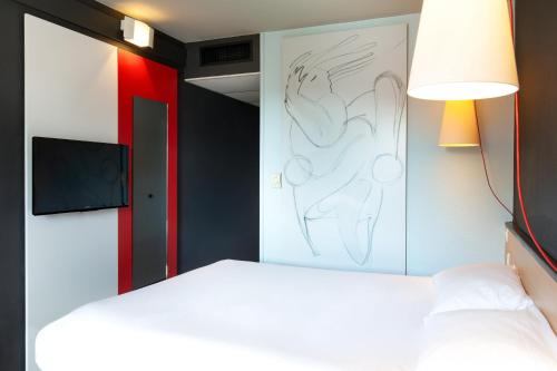 Habitación Estándar con 1 cama doble del hotel Ibis Salon De Provence Sud. Foto 13