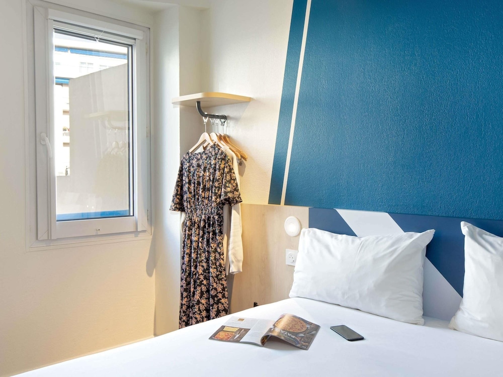 DOBLE - Habitación con una cama grande del hotel Ibis Budget Toulon Centre