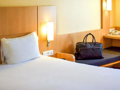 Habitación Individual con 1 cama doble del hotel Ibis Nancy Centre Gare Et Congres. Foto 6