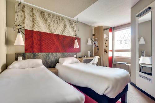 Habitación Doble Estándar - 2 camas del hotel Ibis Paris Rueil Malmaison