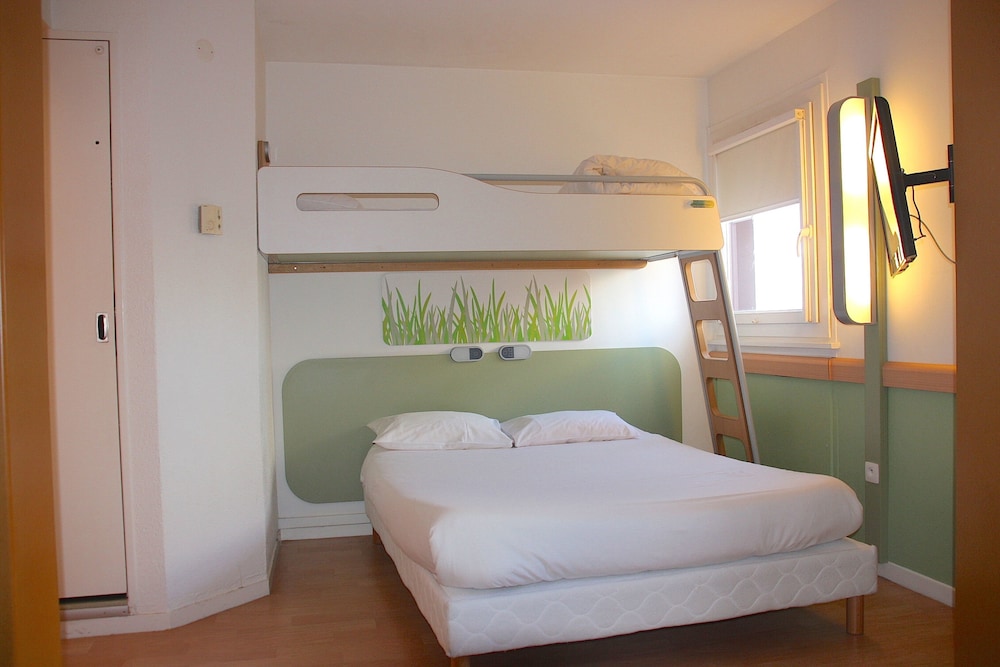 Habitación Familiar del hotel Ibis Budget Thonon Les Bains. Foto 1