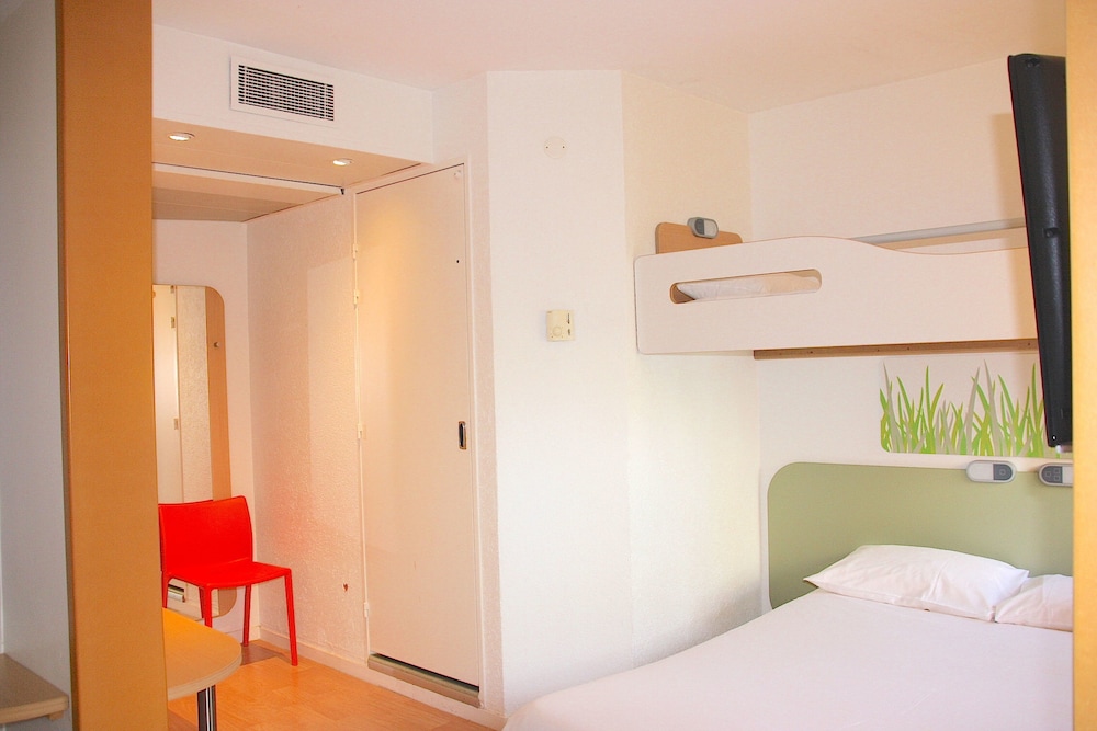 Habitación Familiar del hotel Ibis Budget Thonon Les Bains. Foto 2