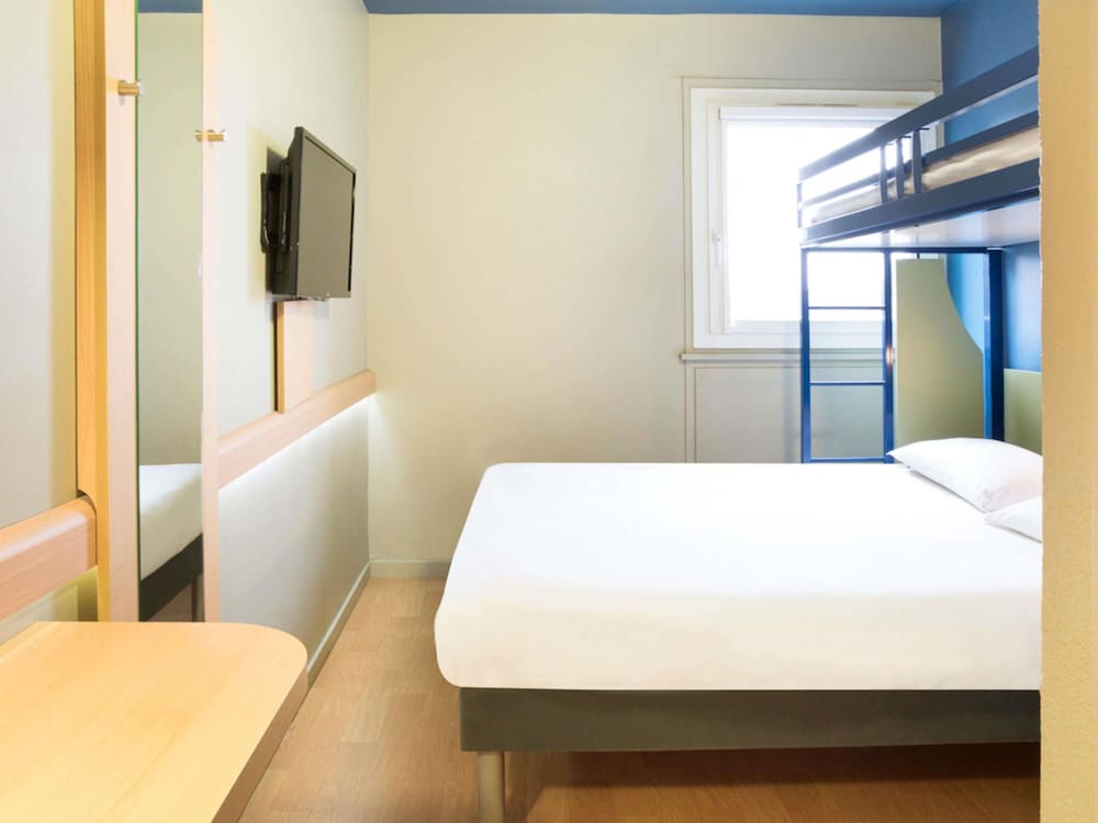 Habitación Familiar del hotel Ibis Budget Thonon Les Bains. Foto 8