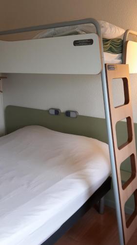 Habitación Triple del hotel Ibis Budget St Gratien - Enghien-les-bains. Foto 5